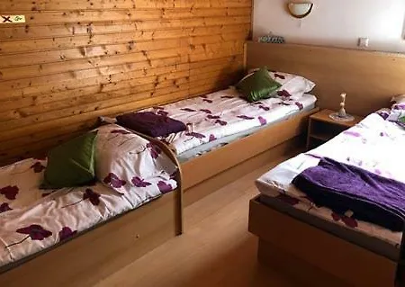 Prenocisca Recnik 3* Хочко Погорье