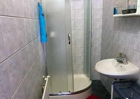 Prenocisca Recnik Panzió 3*